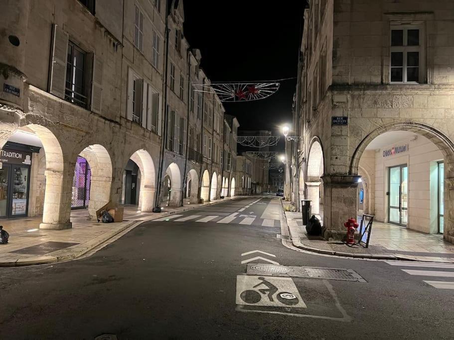 Le Logis Des Templiers Vieux Port Apartment La Rochelle  Exterior foto